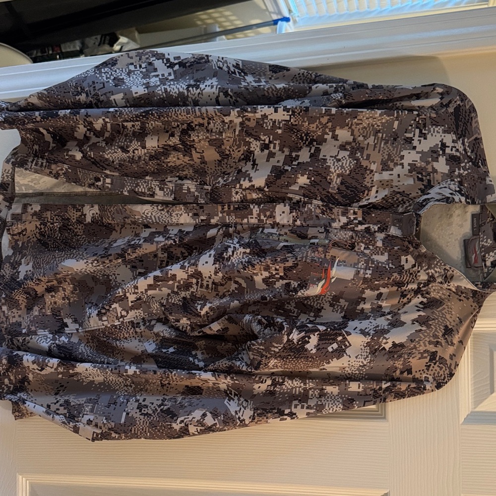 Sitka lightweight button up Tee.